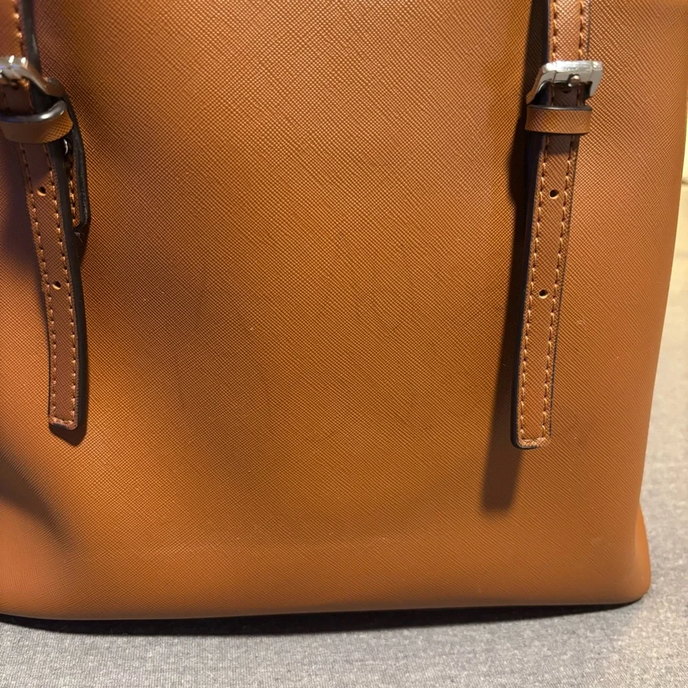 Guess Tan Tote Bag with Structured Design